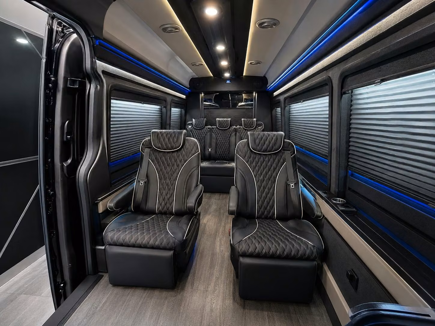 browse airport shuttle buses for lsu groups sports teams and student travel