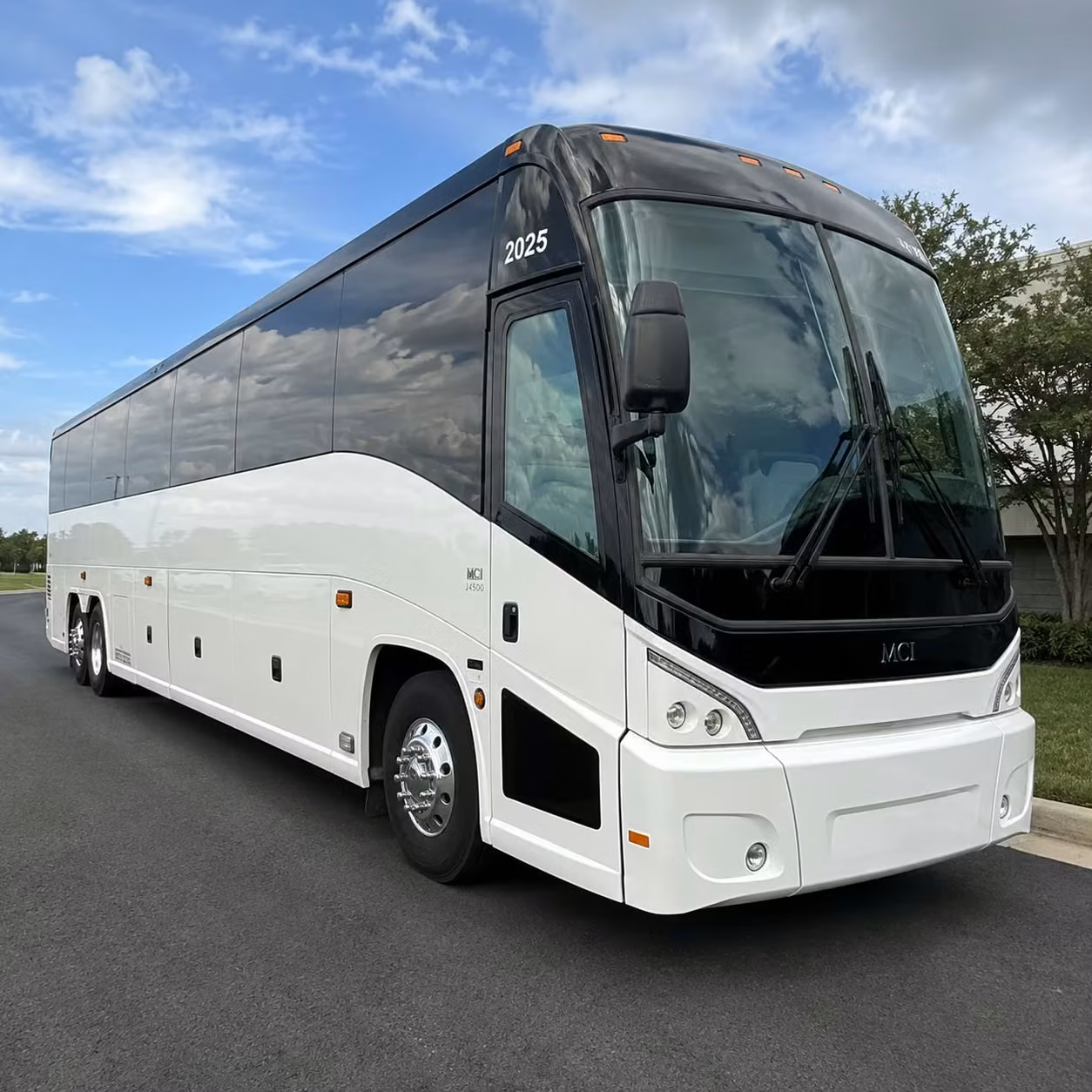 choosing the right bus for a festival weekend near baton rouge