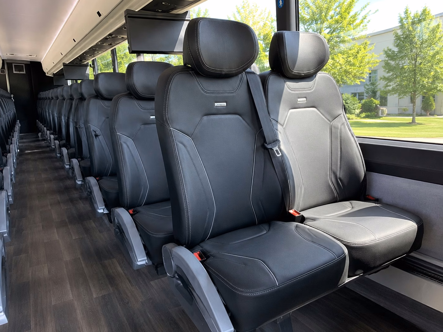 how bus type and size affect charter bus prices in baton rouge louisiana